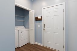 820 Castleford Circle photo 4