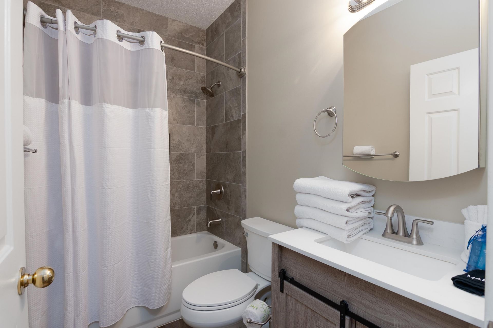 820 Castleford Circle Photo 30