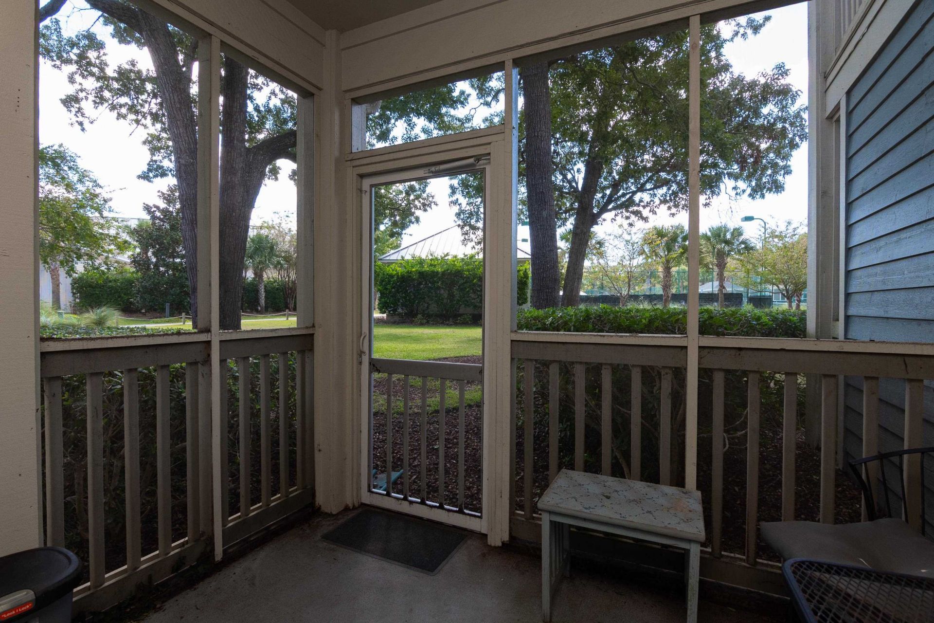 820 Castleford Circle Photo 34