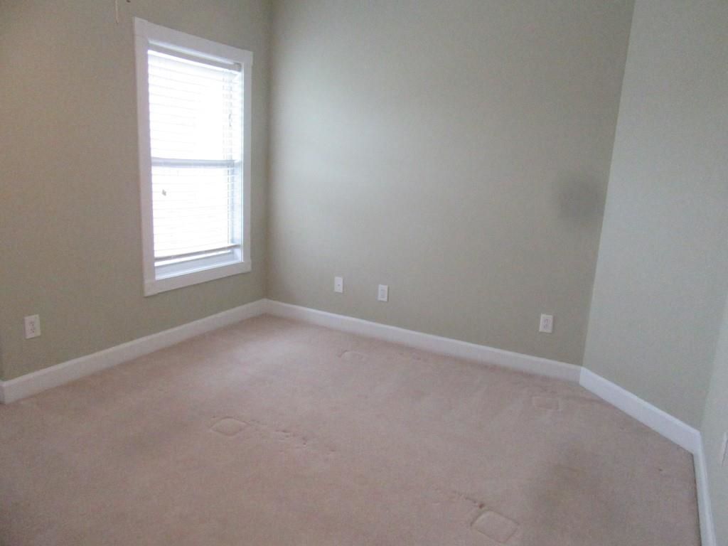 2241 Waterview Dr. Photo 17