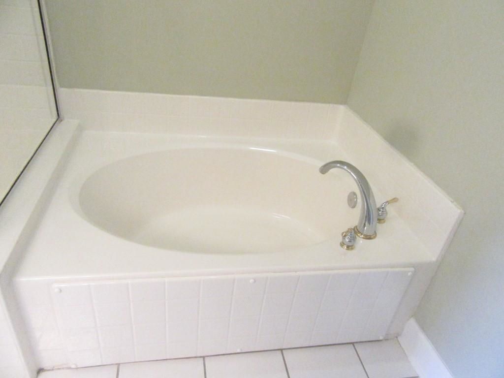 2241 Waterview Dr. Photo 30