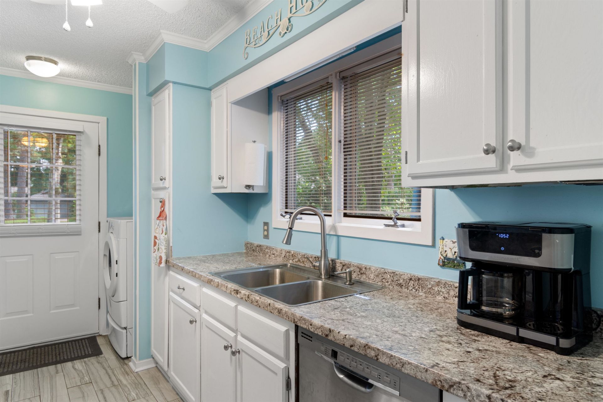 850 King James Ct. Photo 11