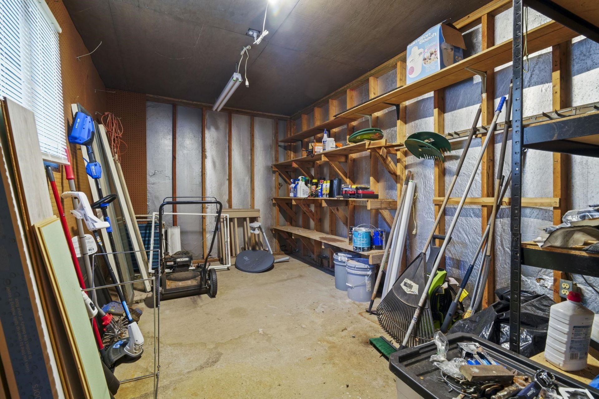 850 King James Ct. Photo 28