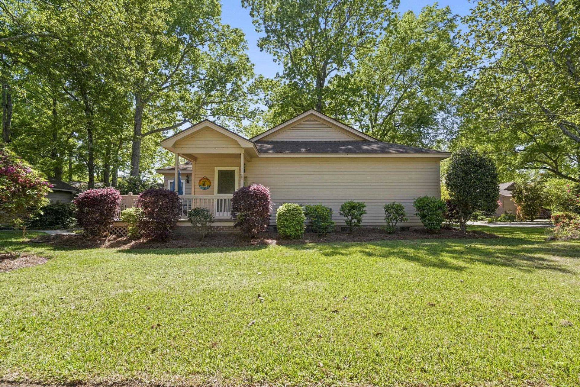 850 King James Ct. Photo 39