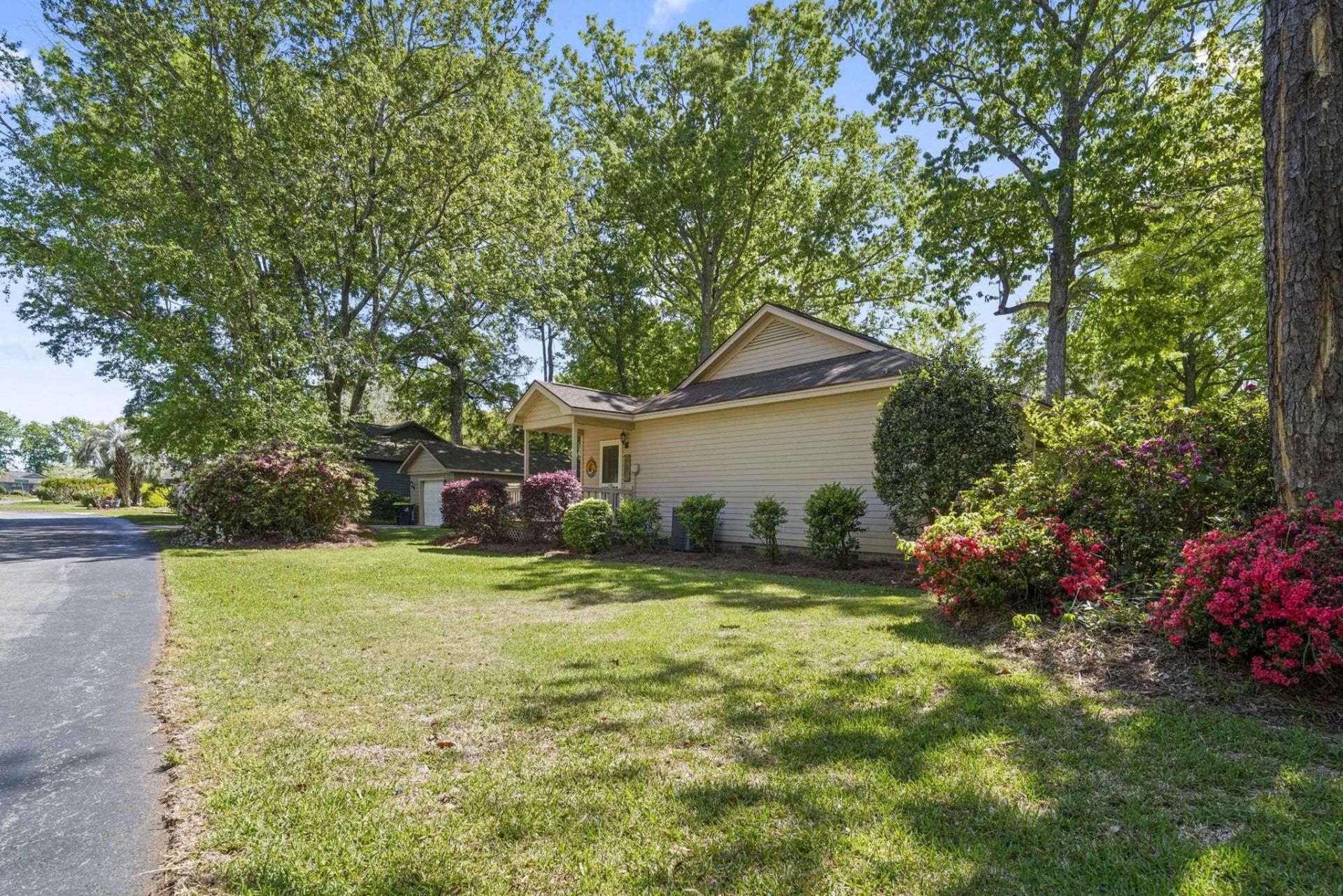 850 King James Ct. Photo 40