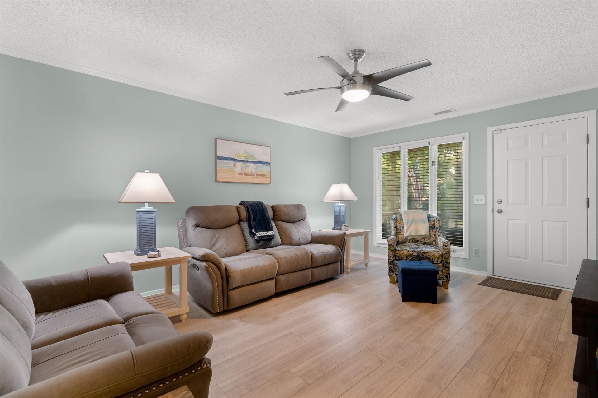 850 King James Ct. Photo 6