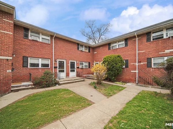 295 Tenafly Road I, Unit I, TENAFLY, NJ 07670