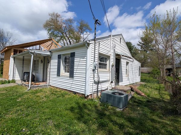 5110 Fennel Rd, Knoxville, TN 37912