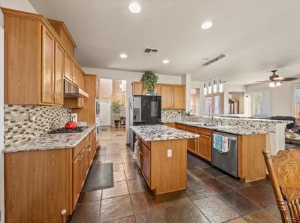 9820 Spring View Way, Elk Grove, CA 95757 Photo