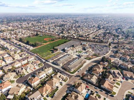 9820 Spring View Way, Elk Grove, CA 95757 Photo