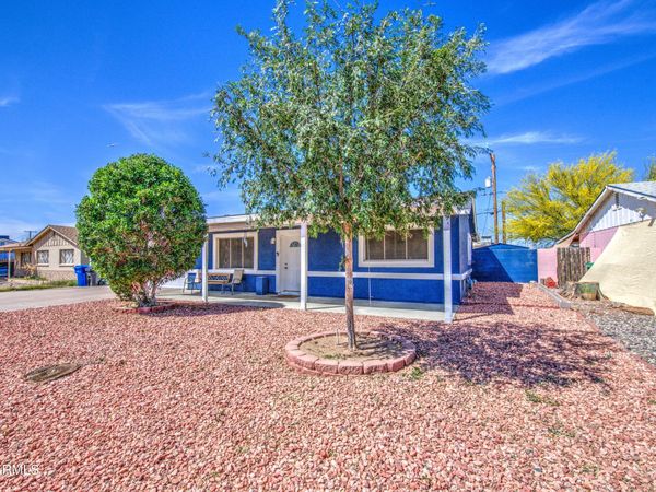 1652 W 2ND Street, Mesa, AZ 85201