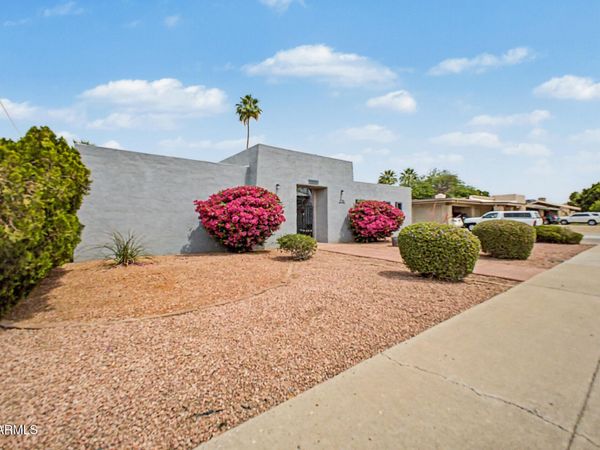 5720 W FRIER Drive W, Glendale, AZ 85301