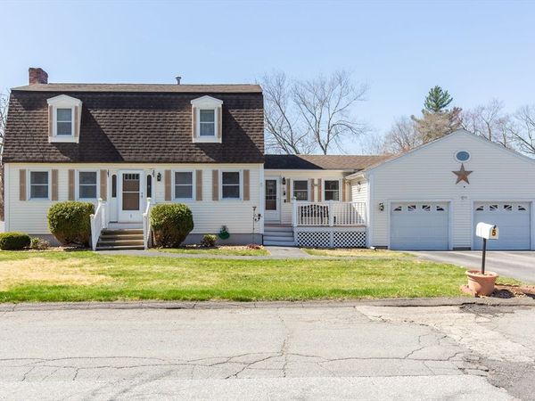 5 Cedar Grove Ave, Tyngsborough, MA 01879
