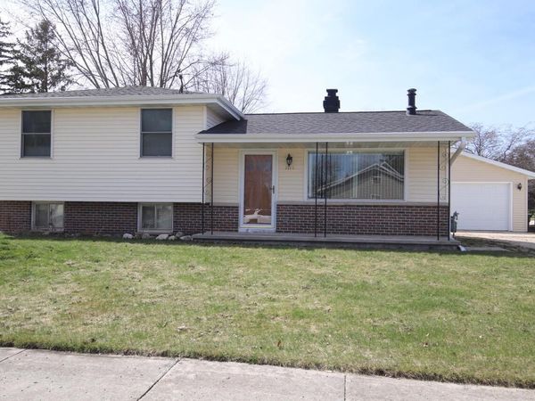 1717 Jackson STREET, New Holstein, WI 53061