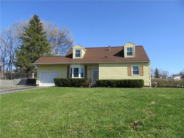 212 Vollmer Parkway , Rochester, NY 14623