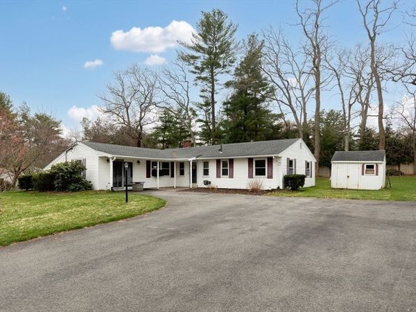 17 Ralph Rd., Raynham, MA 02767