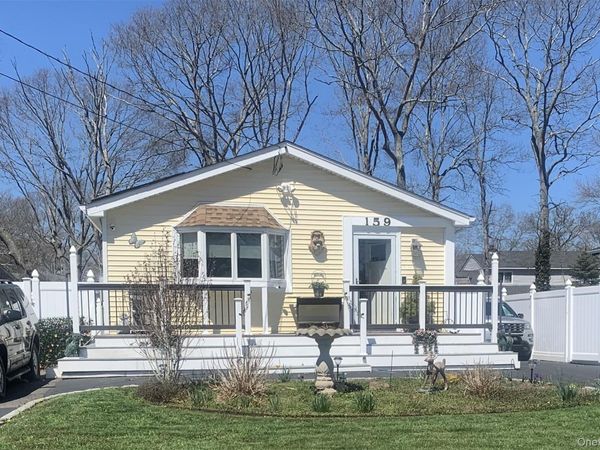 159 Parkwood Drive, Shirley, NY 11967