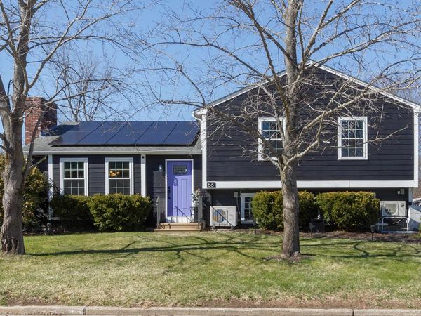 56 Hazelton Court, Manchester, NH 03103