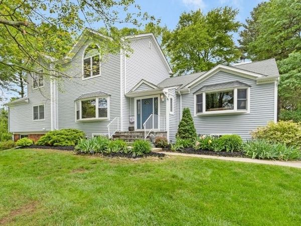 1 W Circuit Dr, Roxbury, NJ 07876