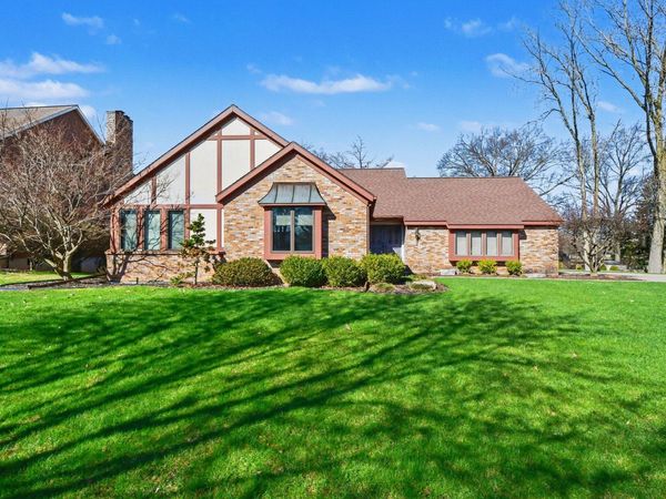 2345 Capilano Court SE, Grand Rapids, MI 49546