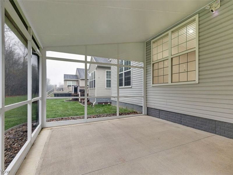 6584 Amber Way, North Ridgeville, OH 44039 Photo 32