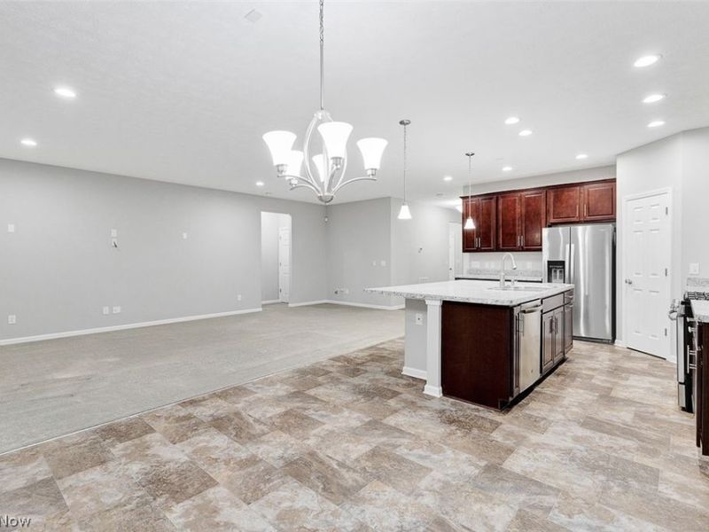 6584 Amber Way, North Ridgeville, OH 44039 Photo 8