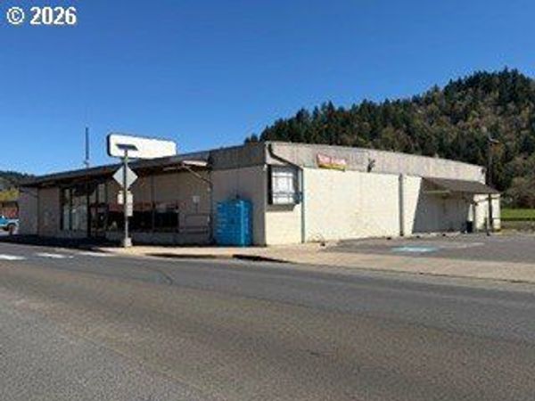 308 N FIRST ST, Drain, OR 97435