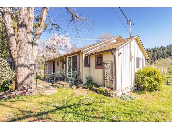 14982 HIGHWAY 42, Myrtle Point, OR 97458