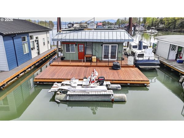 18989 NE Marine DR, Unit A7, Portland, OR 97230