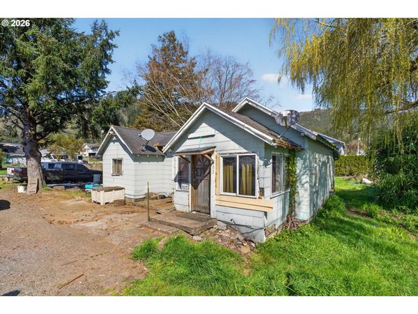 402 ACACIA AVE, Garibaldi, OR 97118