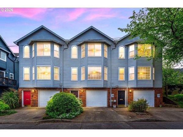 1636 SE KNAPP ST, Portland, OR 97202