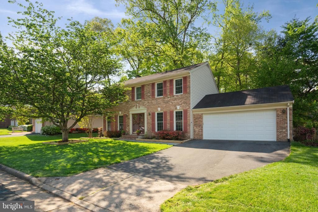 9833 Natick Road, Burke, VA 22015 Main Photo