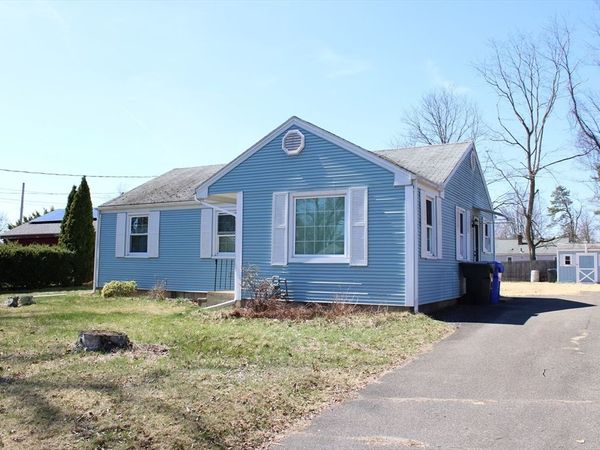 16 N. Hood St, Springfield, MA 01109