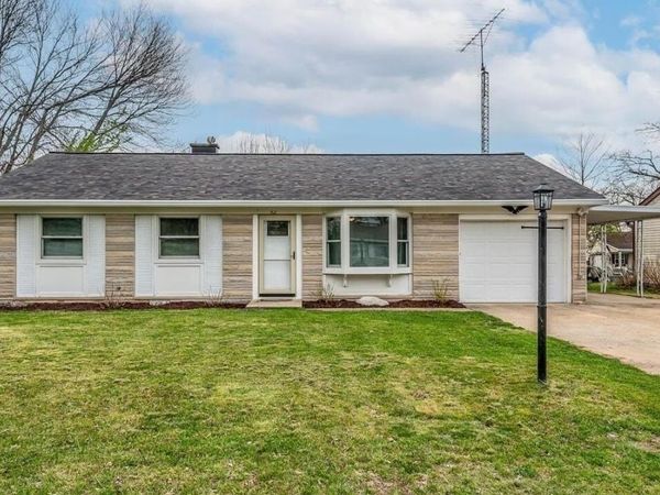 621 S Village Drive, Bloomington, IN 47403