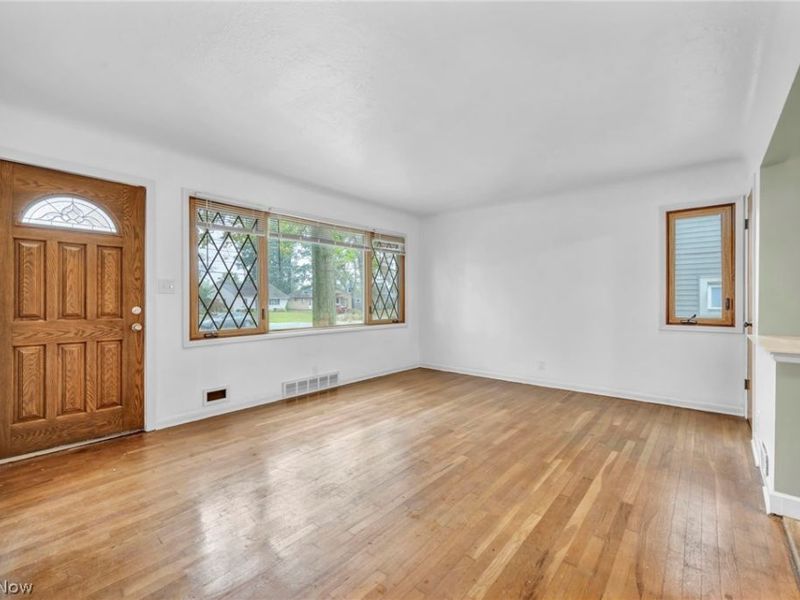 24000 Knickerbocker Road, Bay Village, OH 44140 Photo 4