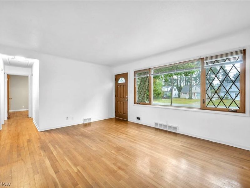 24000 Knickerbocker Road, Bay Village, OH 44140 Photo 5