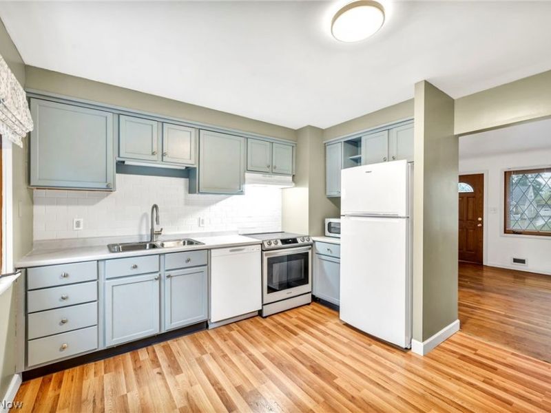 24000 Knickerbocker Road, Bay Village, OH 44140 Photo 6