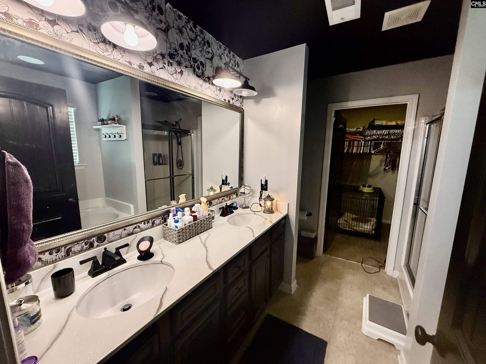 161 Graceland Court Photo 12