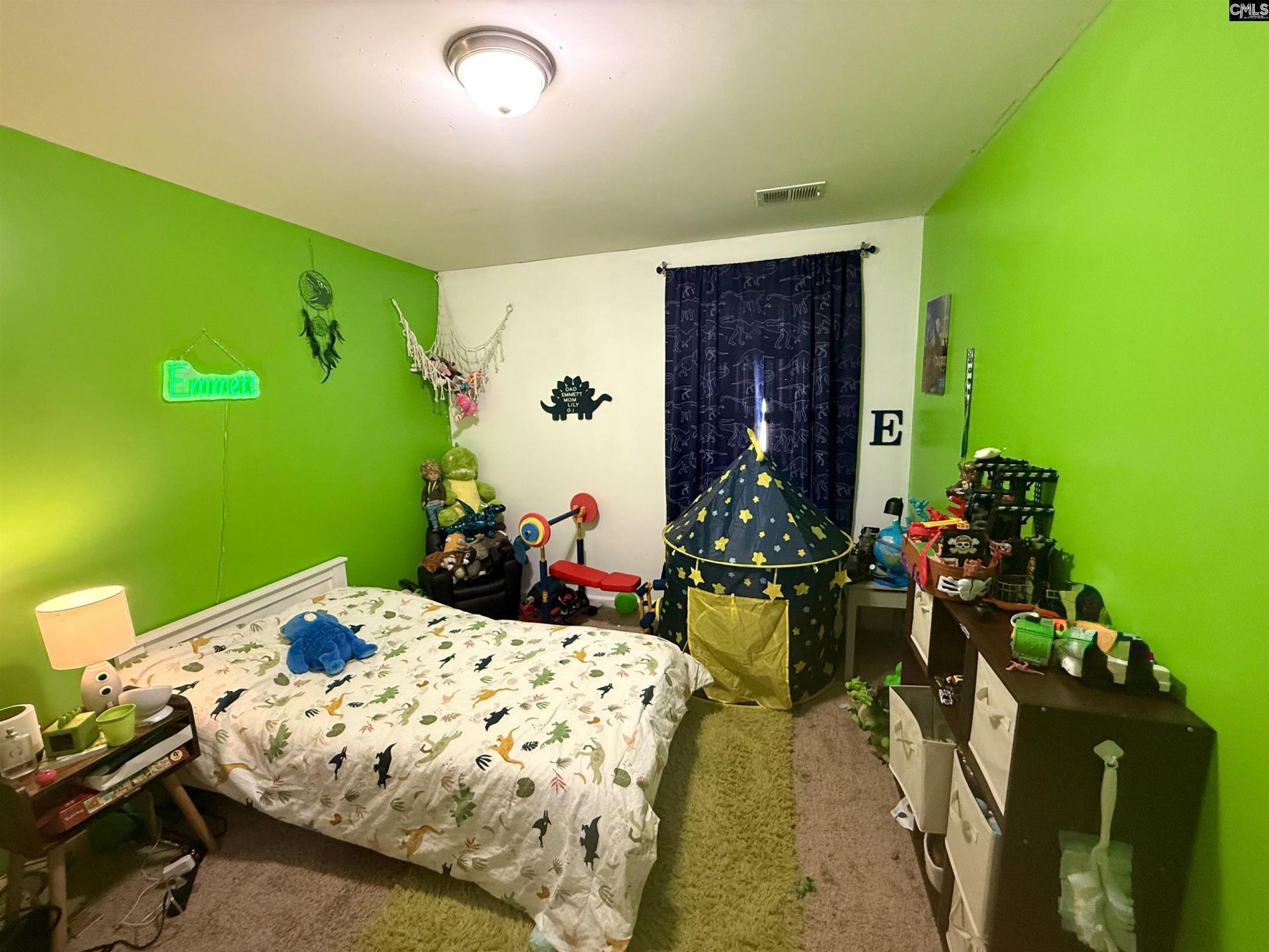 161 Graceland Court Photo 16