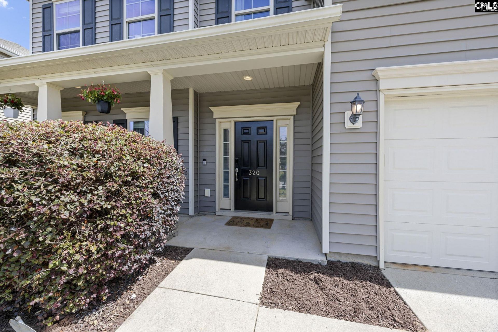 320 Eagle Pointe Drive Photo 2