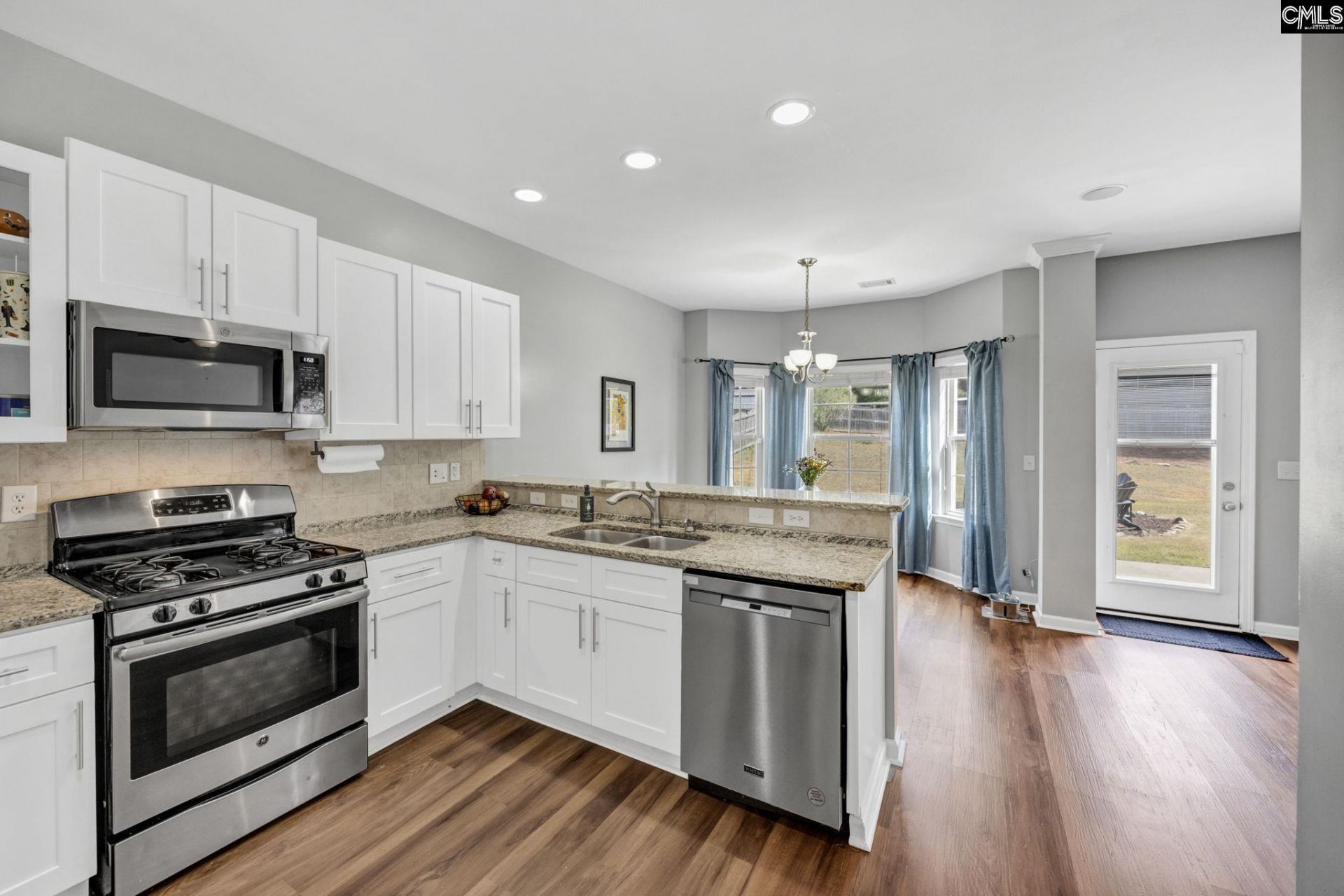 320 Eagle Pointe Drive Photo 3