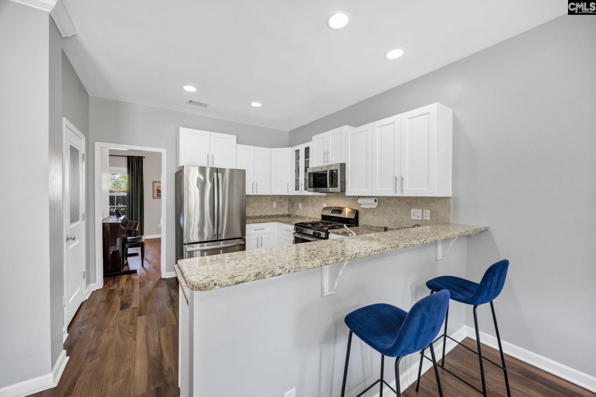 320 Eagle Pointe Drive Photo 6