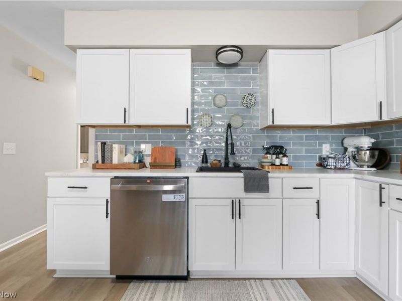 12445 Cleveland Avenue NW, Uniontown, OH 44685 Photo 12