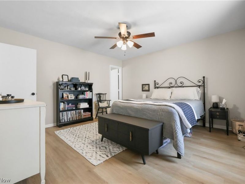 12445 Cleveland Avenue NW, Uniontown, OH 44685 Photo 23