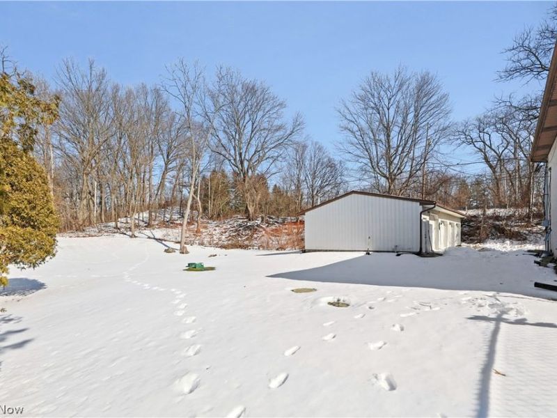 12445 Cleveland Avenue NW, Uniontown, OH 44685 Photo 30