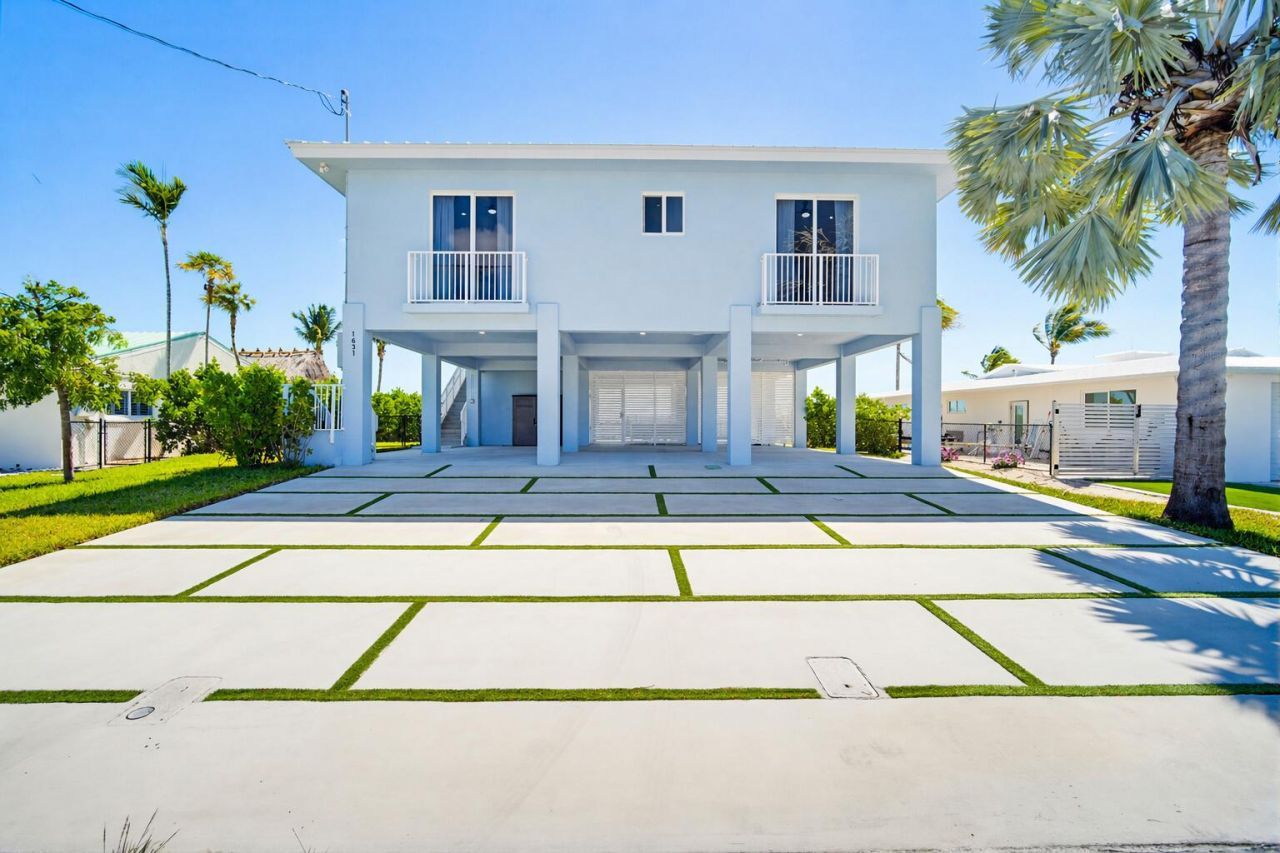 1631 Sunrise Drive, Big Pine Key, FL 33043 Photo