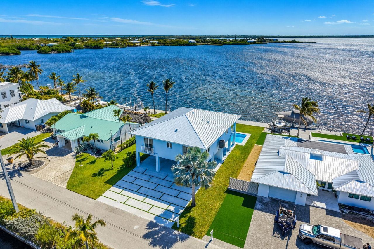 1631 Sunrise Drive, Big Pine Key, FL 33043 Photo