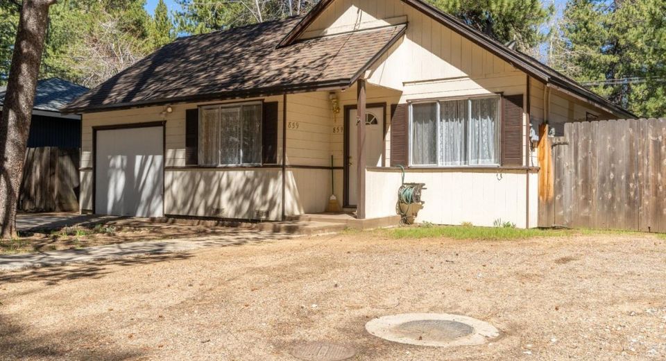 859 Glorene Avenue, South Lake Tahoe, CA 96150 Photo