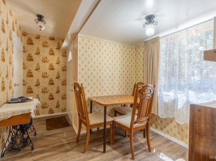 859 Glorene Avenue, South Lake Tahoe, CA 96150 Photo