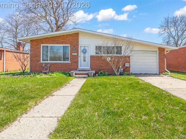 8138 Hillcrest Boulevard, Westland, MI 48185